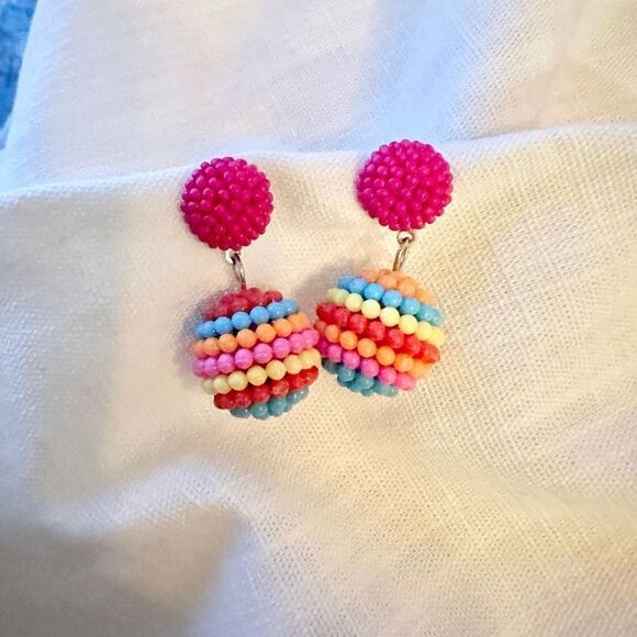 No Brand Jewelry - Hot pink and multicolor beaded earrings ￼